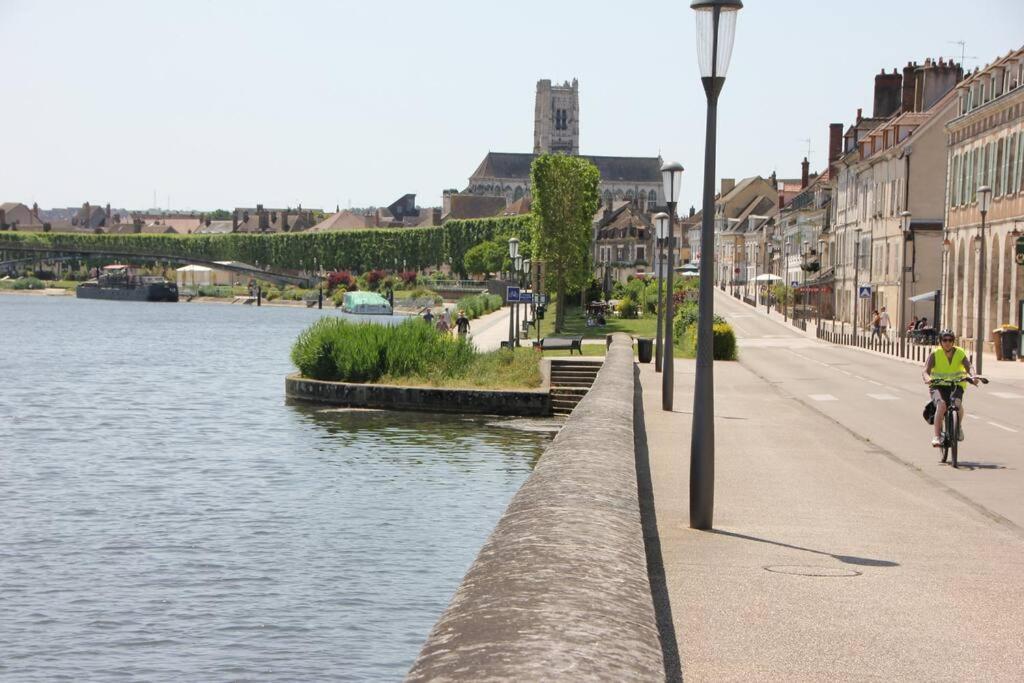 Maisonnette Au 15 Auxerre Buitenkant foto