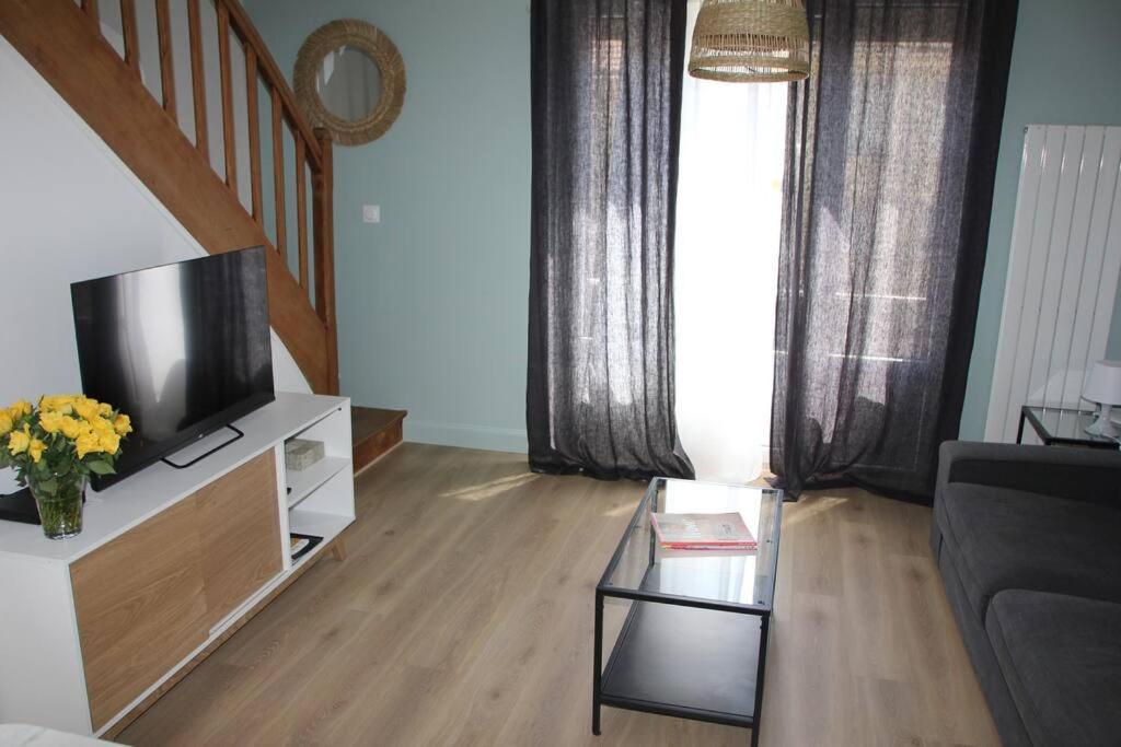 Maisonnette Au 15 Auxerre Buitenkant foto
