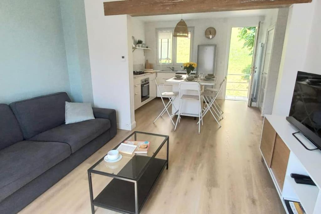 Maisonnette Au 15 Auxerre Buitenkant foto